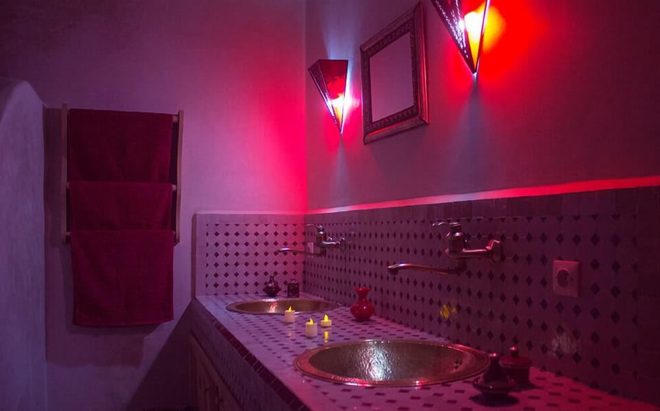Comfort Triple Room, 1 Double Bed, Private Bathroom, Pool View | Bathroom | Shower, free toiletries, hair dryer, towels