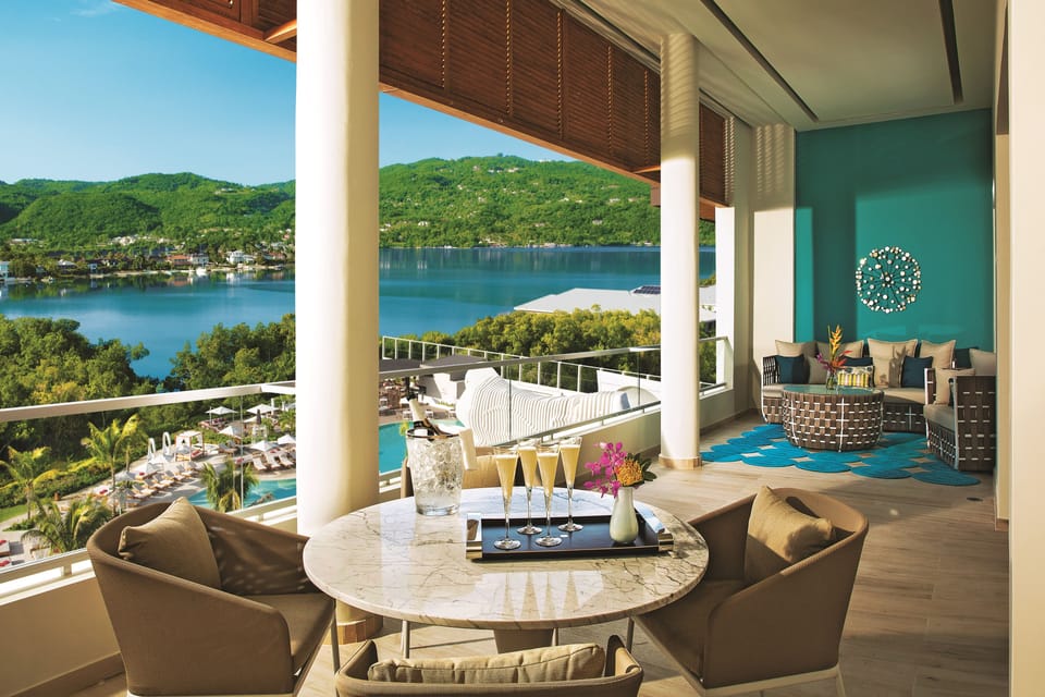 Xhale Club Presidential Suite King Ocean View | Terrace/patio