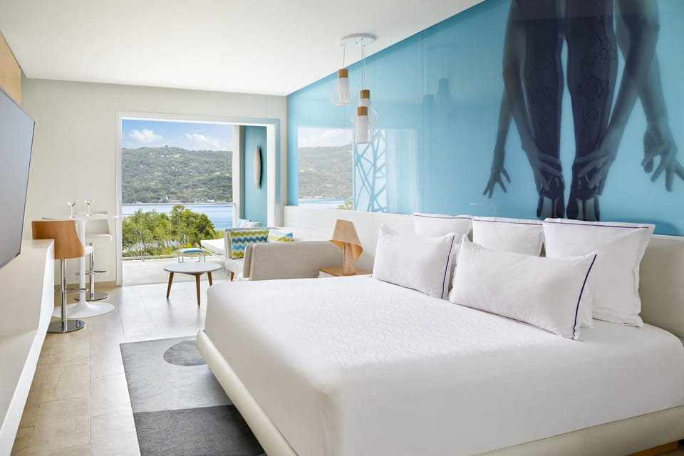 Premium bedding, minibar (free items), in-room safe, desk