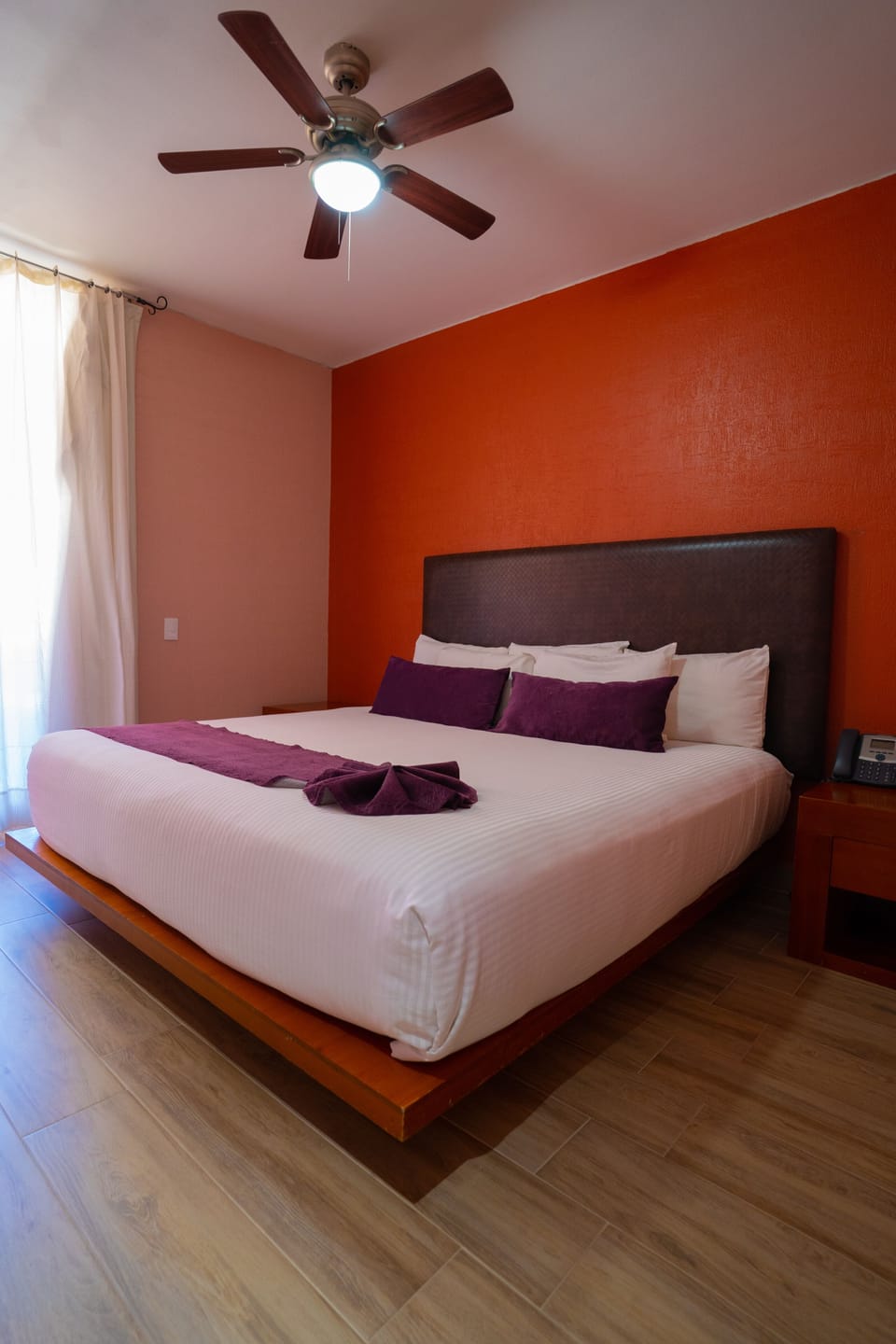 Junior Room, 1 King Bed | In-room safe, blackout drapes, soundproofing, iron/ironing board