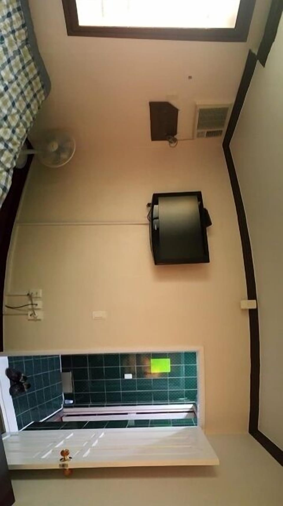 Business Room | Free WiFi