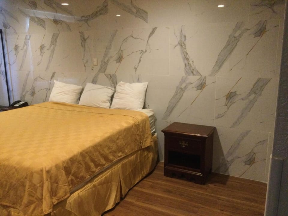 Desk, WiFi (free), bed sheets