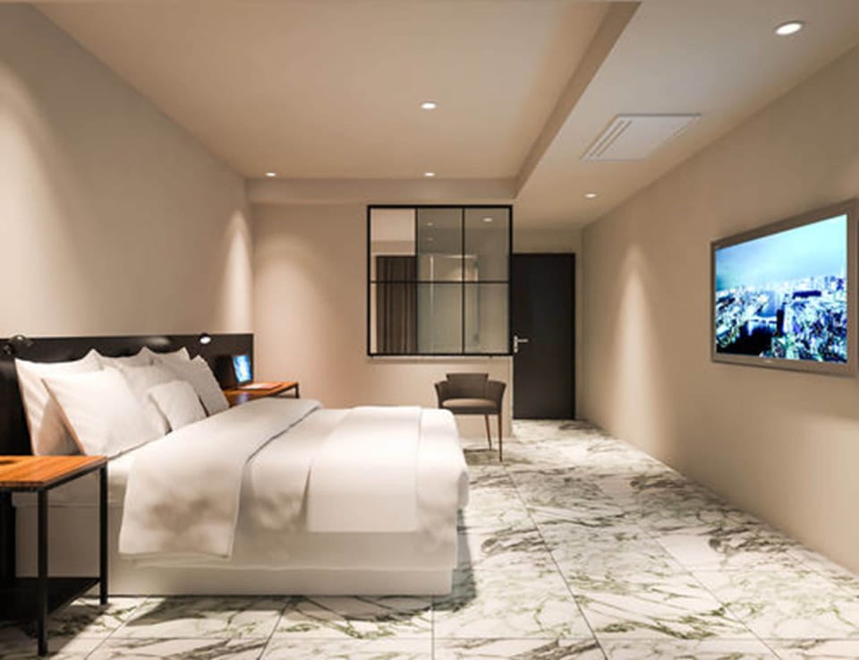 Deluxe Double Room | Down comforters, free minibar, desk, soundproofing
