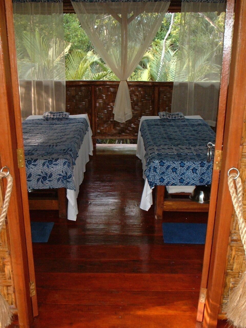 Couples treatment rooms, body treatments, aromatherapy