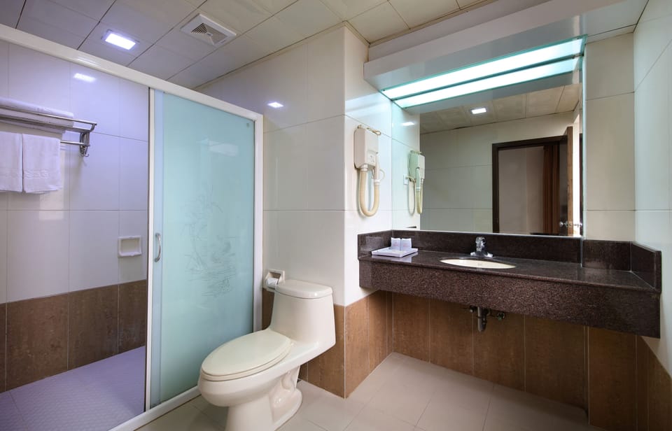 Minibar, in-room safe, desk, blackout drapes