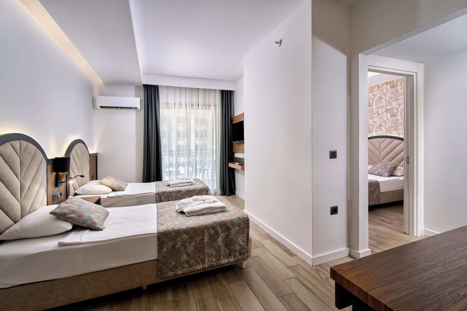 Family Room, 2 Bedrooms | Room amenity