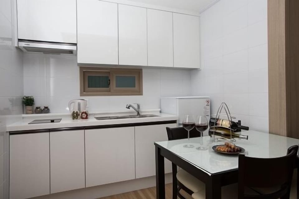 15 PY (Ondol - Japanese Futon or 1 Double Bed, Random room) | In-room dining