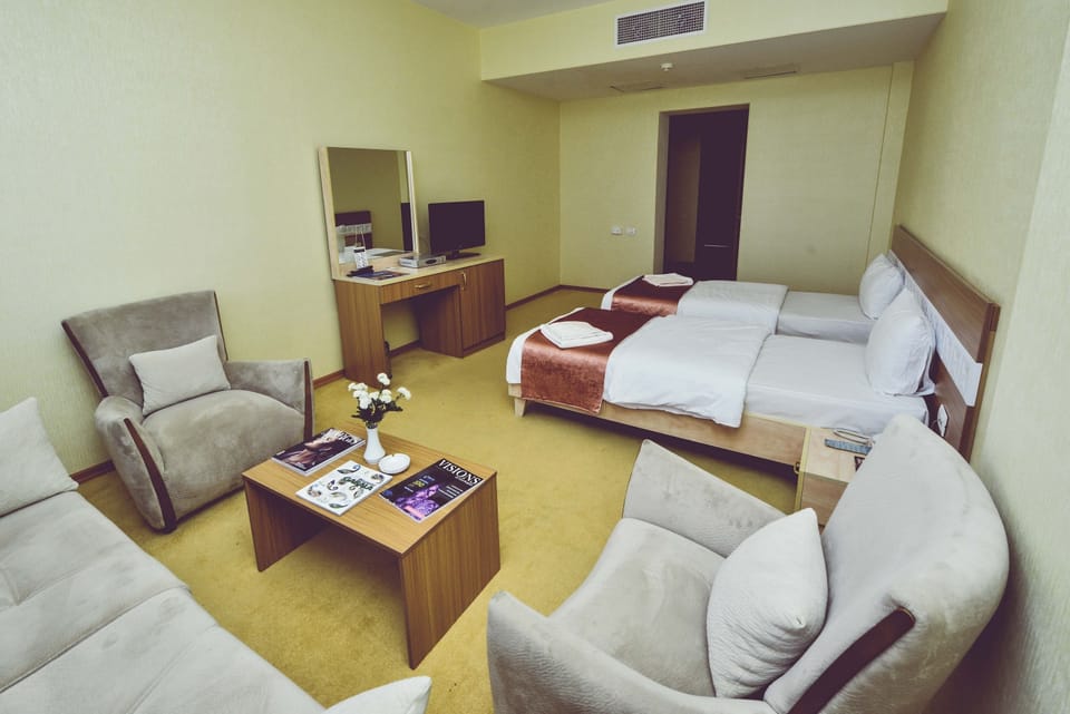 In-room safe, desk, WiFi (free), bed sheets