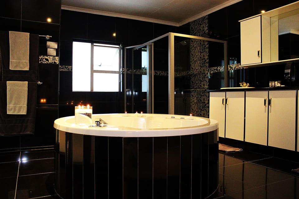Honeymoon Suite, 1 Bedroom (Bahamas) | Jetted tub
