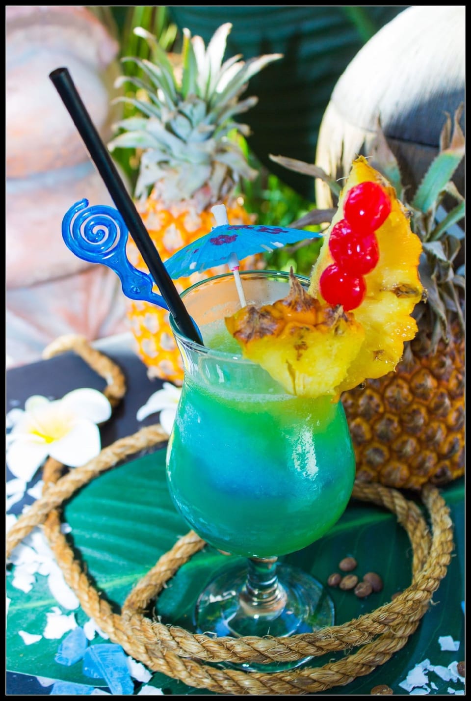 Poolside bar