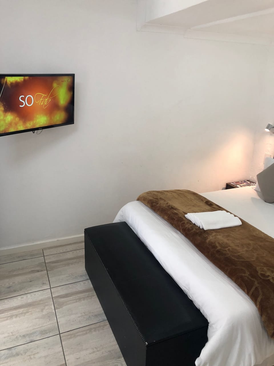 Iris | In-room safe, desk, laptop workspace, blackout drapes