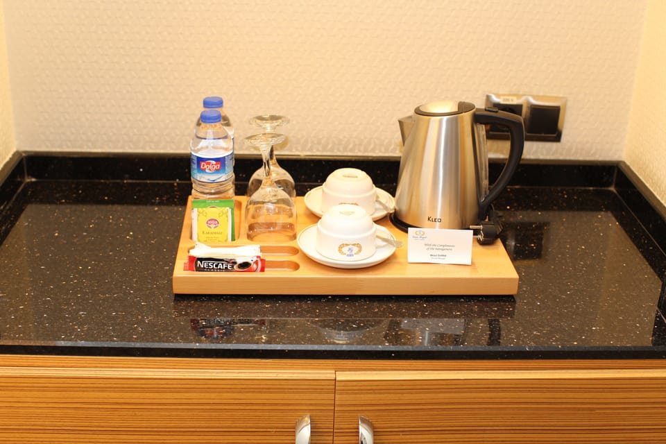 Coffee/tea maker