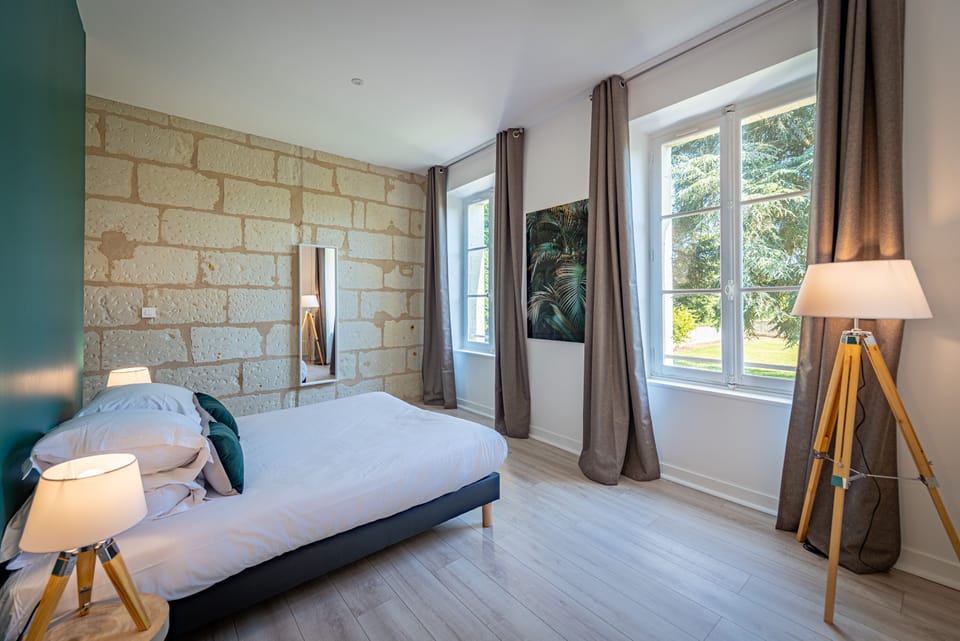 Classic Superior Room | Desk, free WiFi, bed sheets