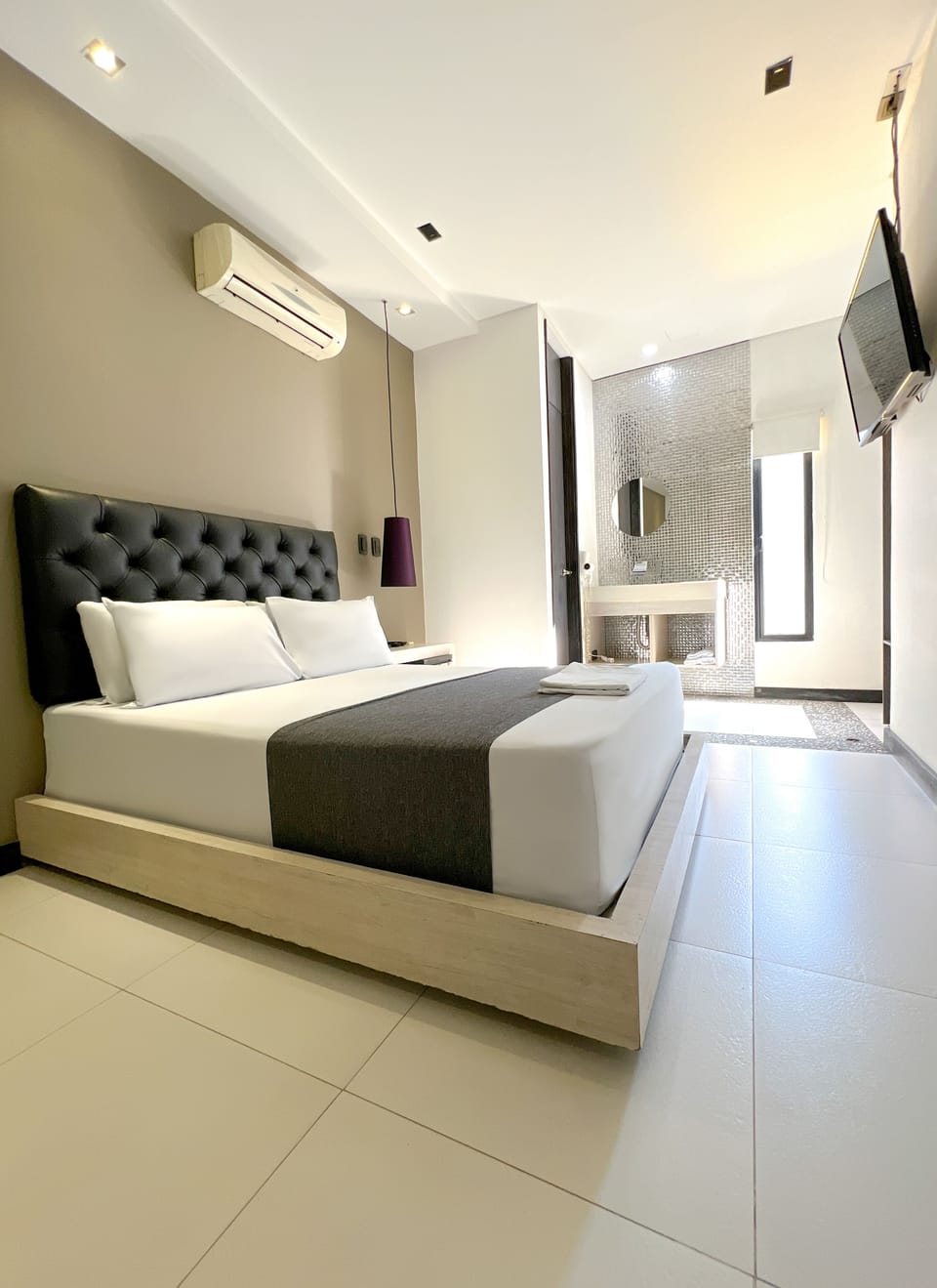Business Double Room | Desk, free WiFi, bed sheets