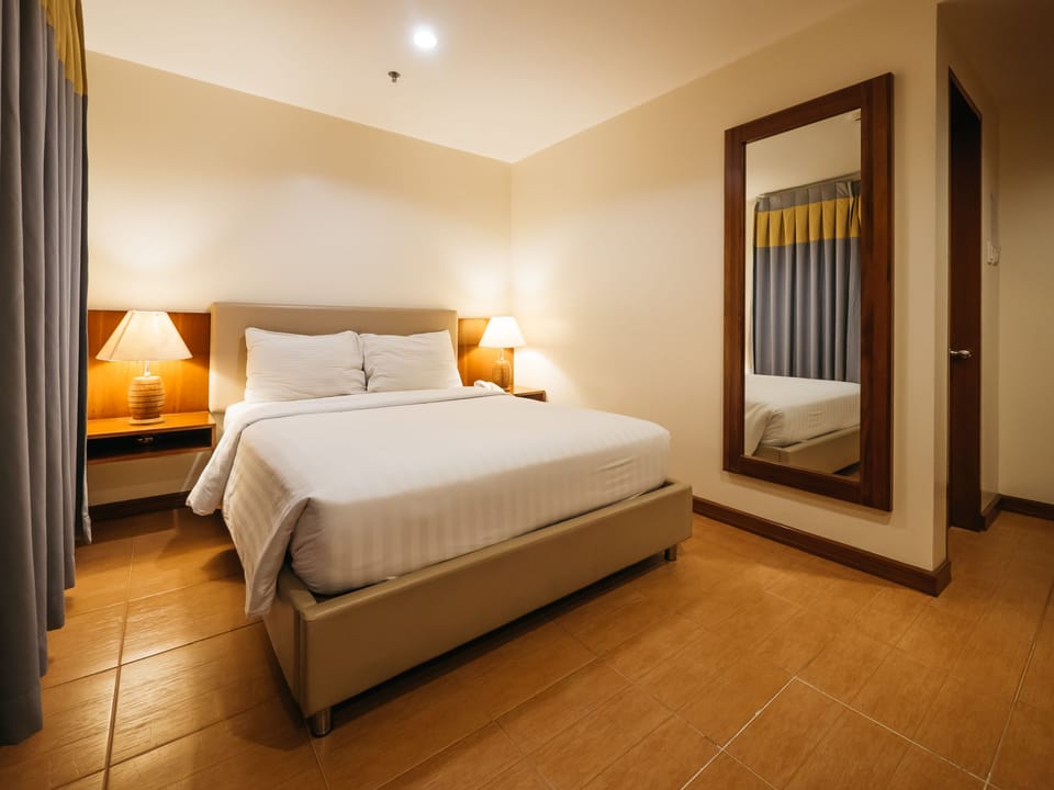 Superior Room | Premium bedding, desk, blackout drapes, free WiFi