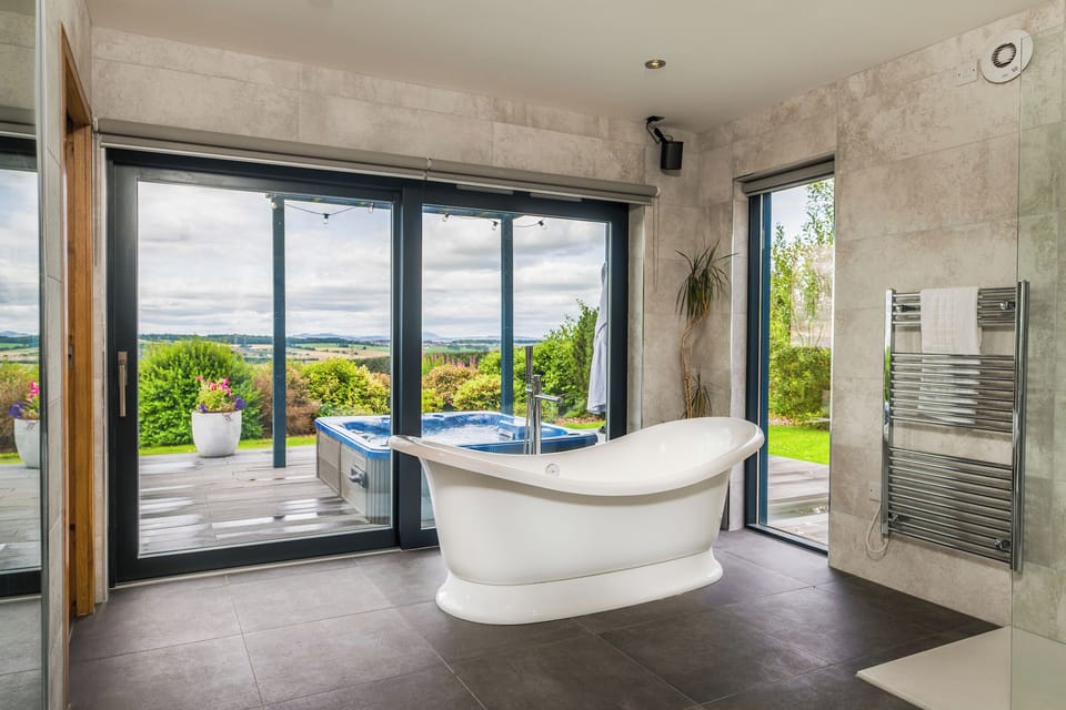 Honeymoon Apartment, 1 King Bed, Hot Tub | Private spa tub