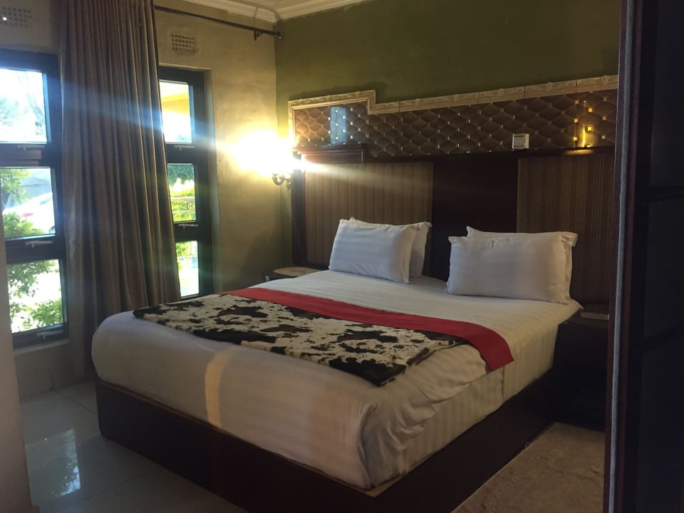 Double Room | Desk, WiFi (free)