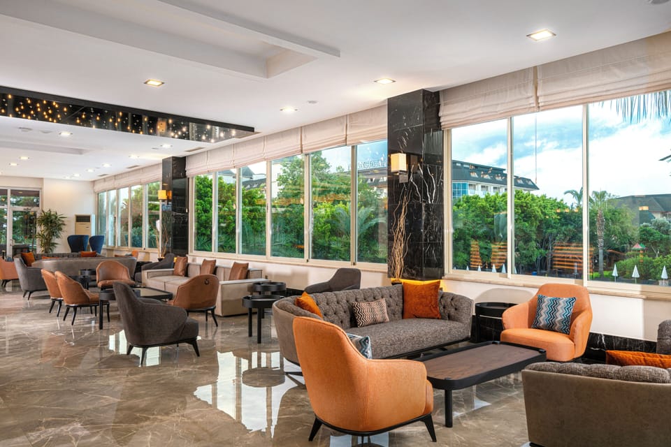 2 bars/lounges, poolside bar, beach bar