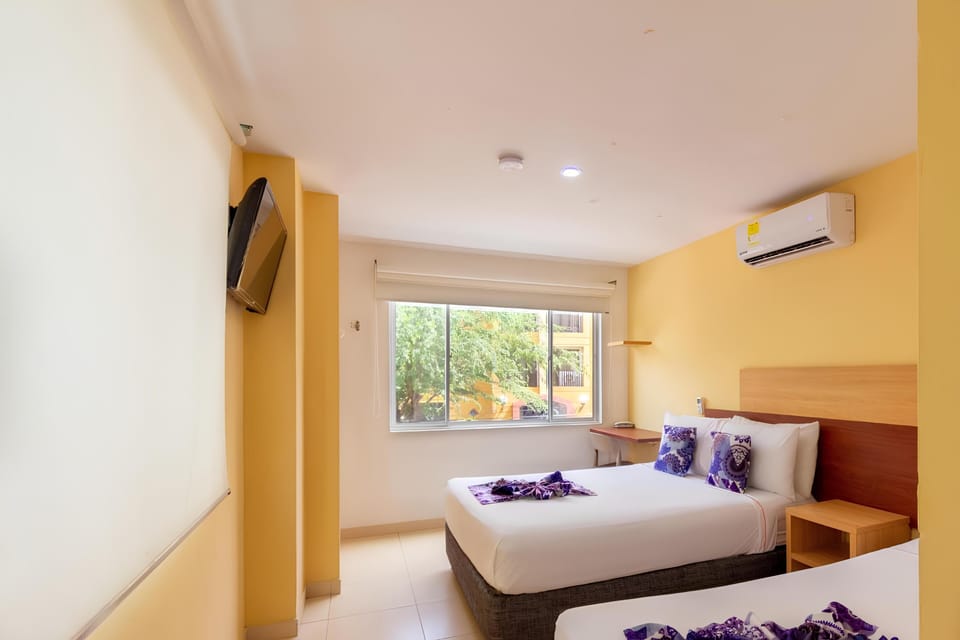 Superior Twin Room | In-room safe, soundproofing, WiFi (free)