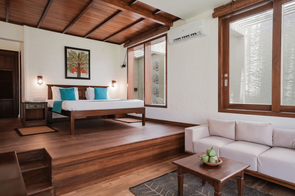 Luxury Villa | Egyptian cotton sheets, premium bedding, minibar, in-room safe