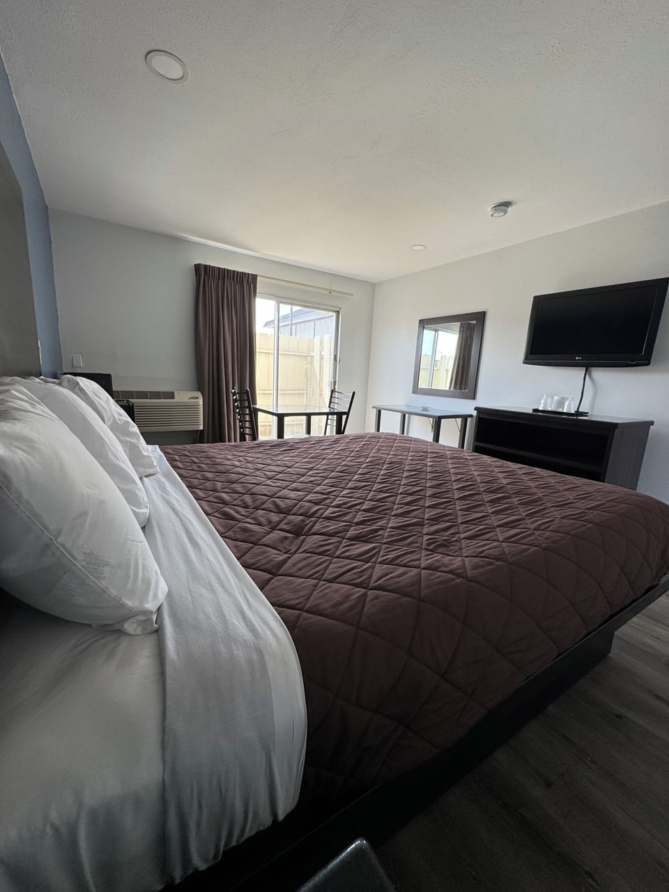 Desk, bed sheets