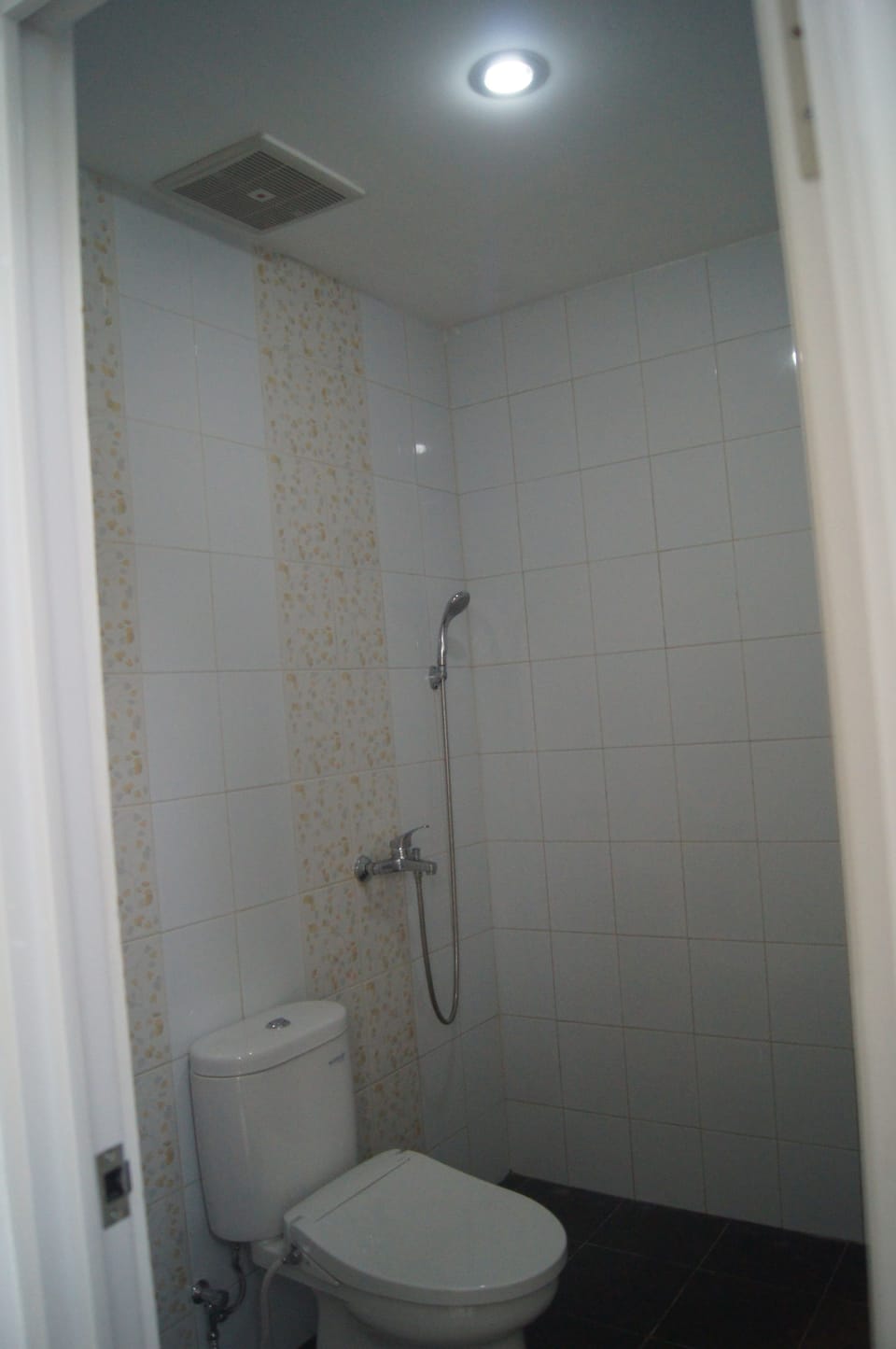 Standard Room | Bathroom | Shower, towels