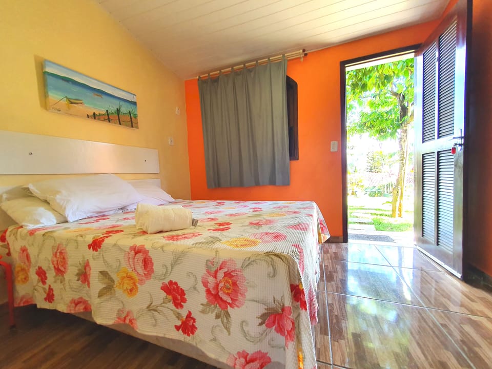 Standard Triple Room | Minibar, free WiFi, bed sheets