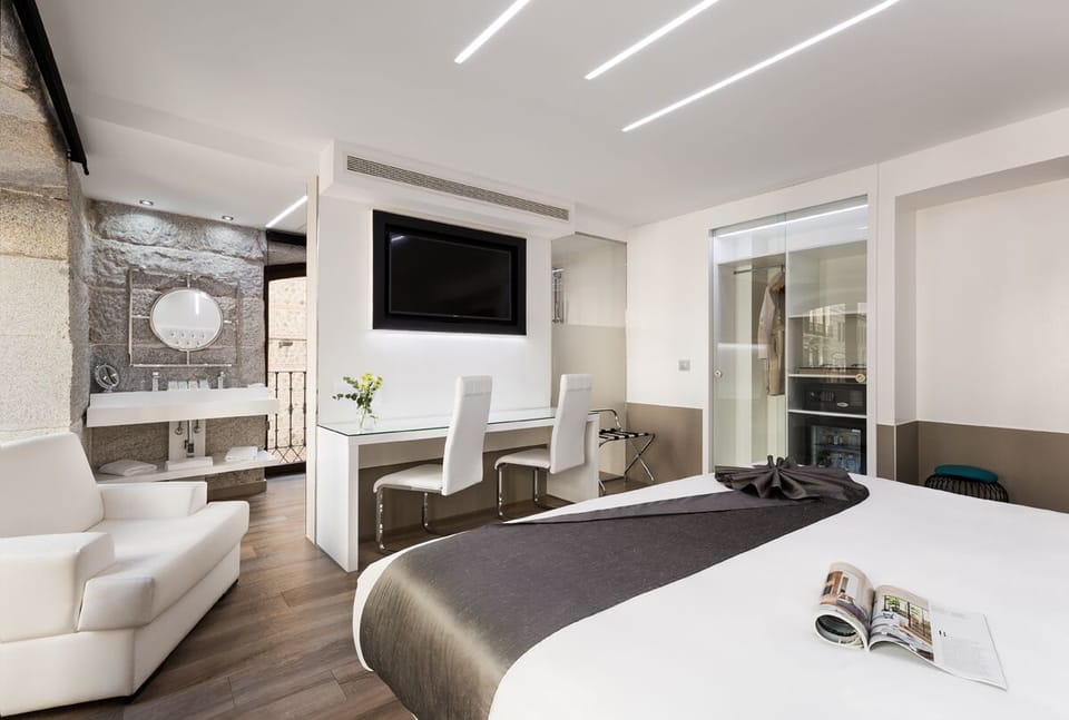 Superior Double Room | Premium bedding, Select Comfort beds, minibar, in-room safe