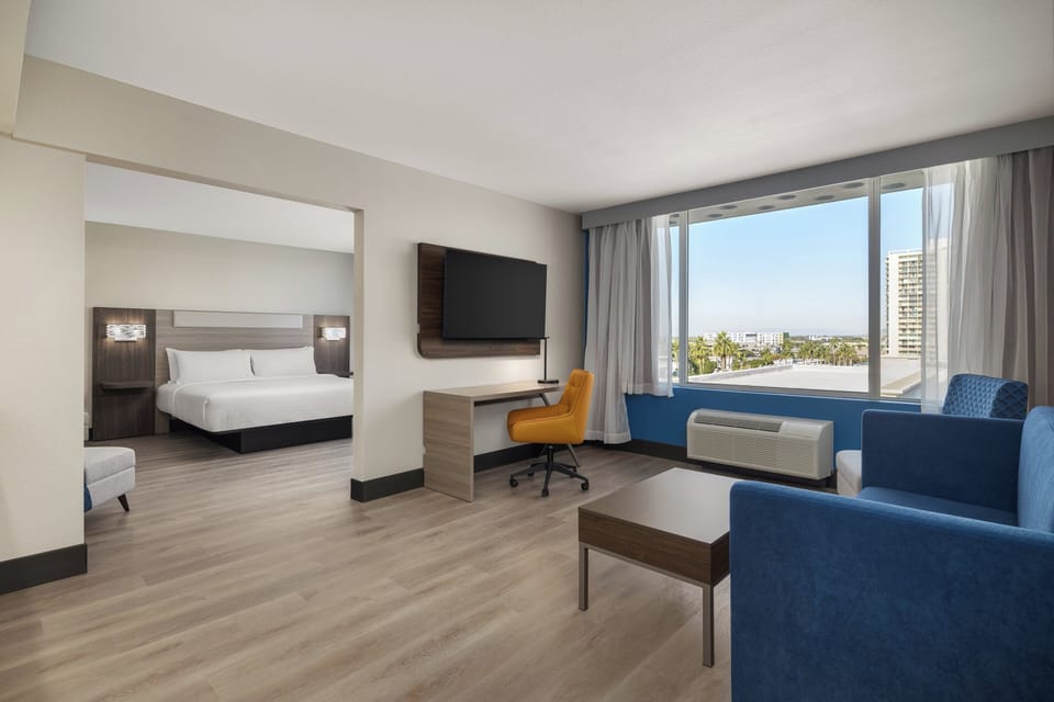 Suite, 1 King Bed | Premium bedding, down comforters, memory foam beds, desk