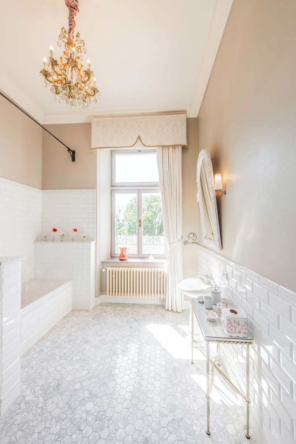 Luxury Suite | Bathroom | Hair dryer, bathrobes, slippers, towels