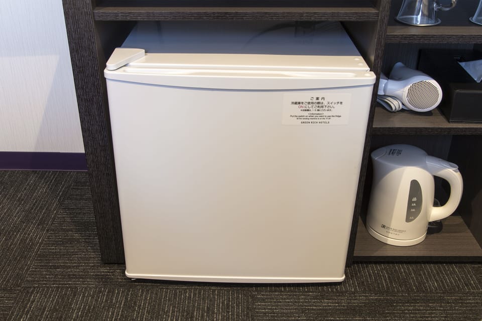 Mini-refrigerator