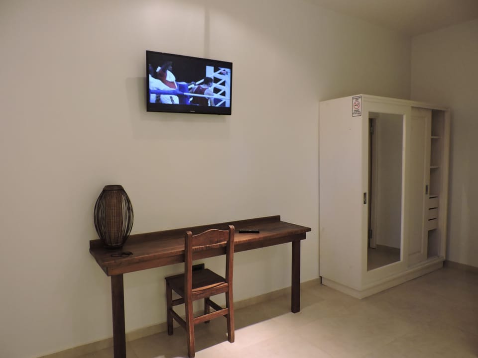 Single Room | Desk, blackout drapes, WiFi (free), bed sheets