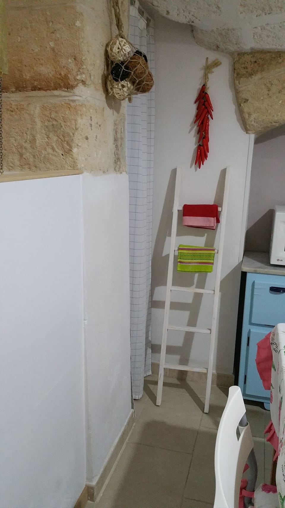 Family Studio, Accessible | Living area | 32-inch Smart TV with satellite channels, TV, pay movies