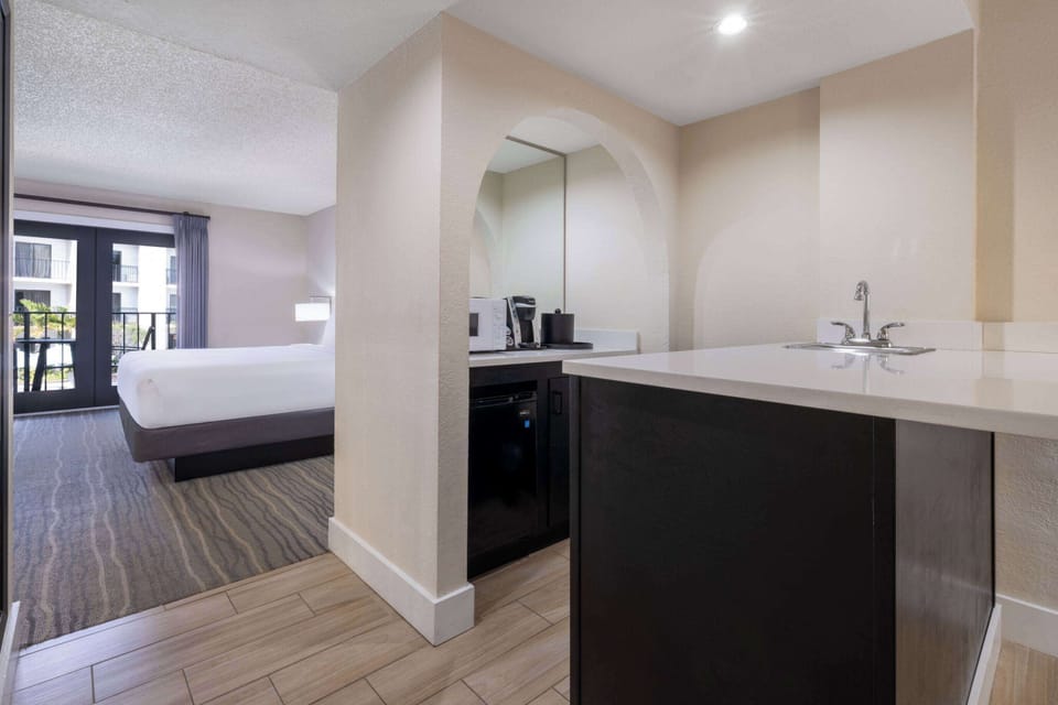 Premium bedding, pillowtop beds, in-room safe, desk