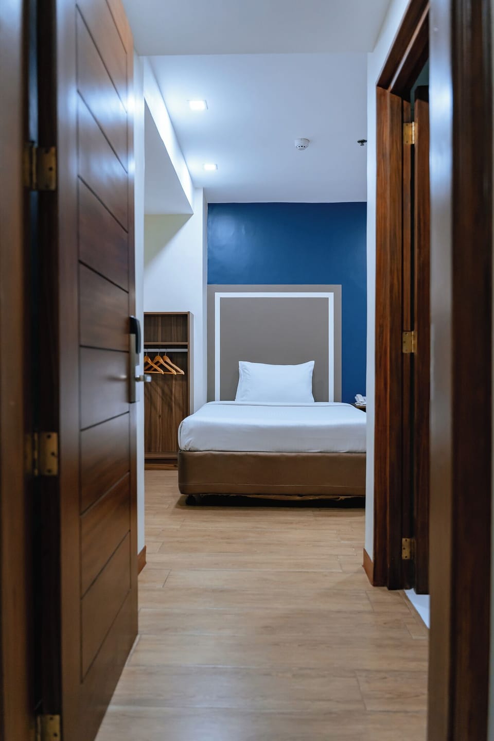 Standard Triple Room, 2 Double Beds, No Windows | In-room safe, desk, soundproofing, free WiFi
