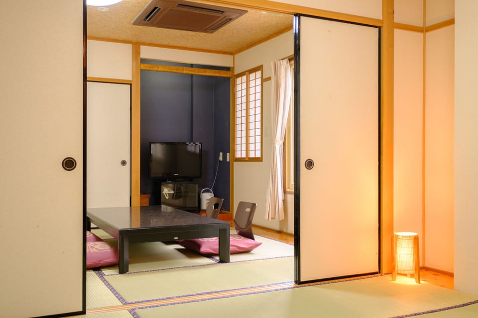 Standard Japanese Room with Shared Bathroom | In-room safe, WiFi (free), bed sheets