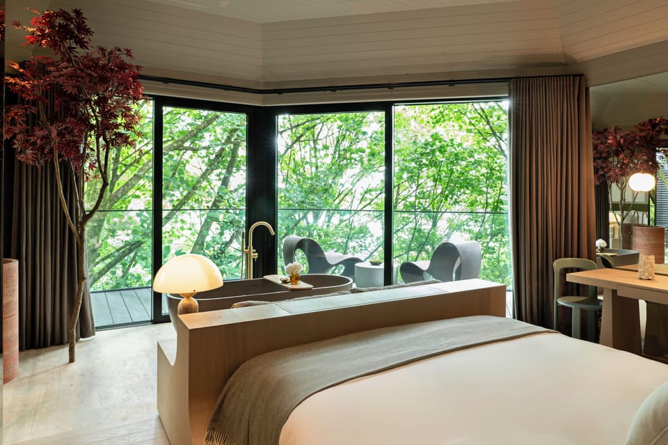Woodland Suite | In-room safe, iron/ironing board, WiFi (free), bed sheets