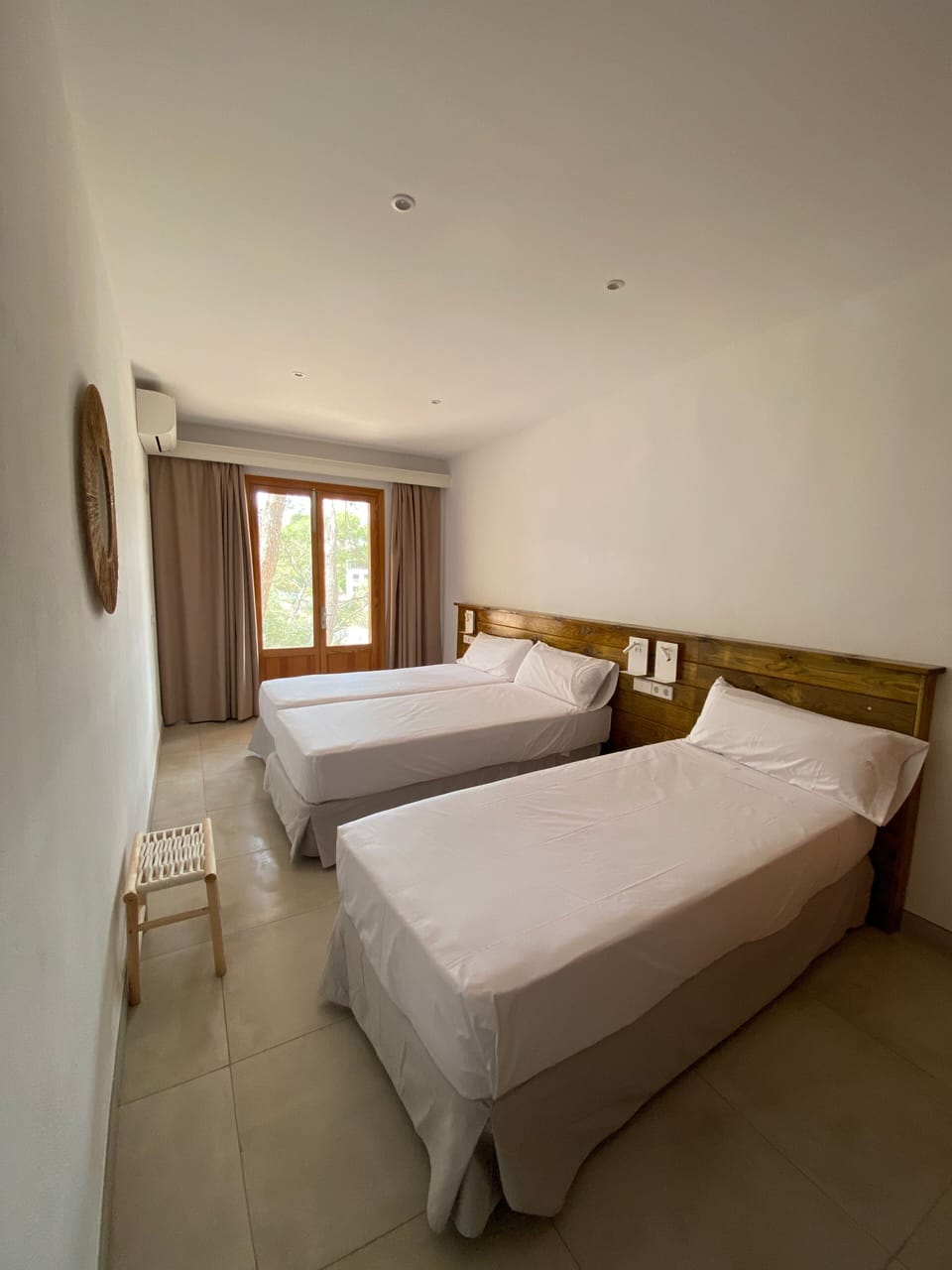 Triple Room, Balcony, Sea View | Blackout drapes, free WiFi, bed sheets