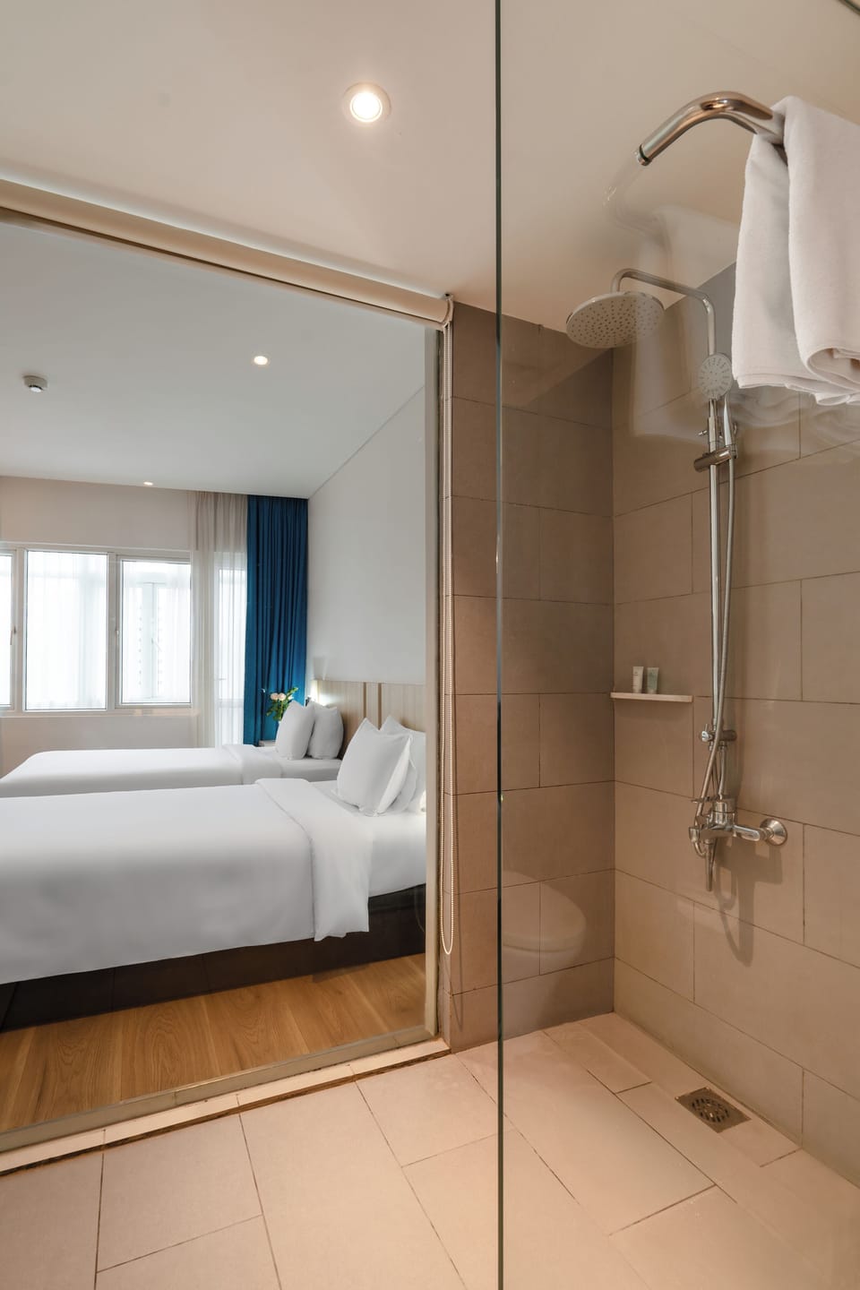 Executive Deluxe | Pillowtop beds, minibar, in-room safe, desk