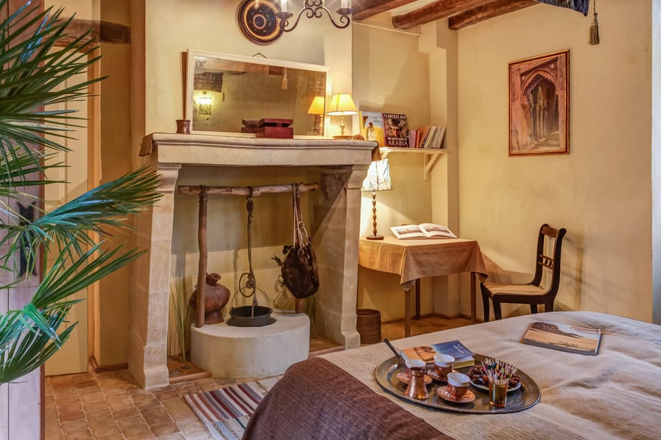 Double Room (Sahara) | Premium bedding, desk, iron/ironing board, free WiFi
