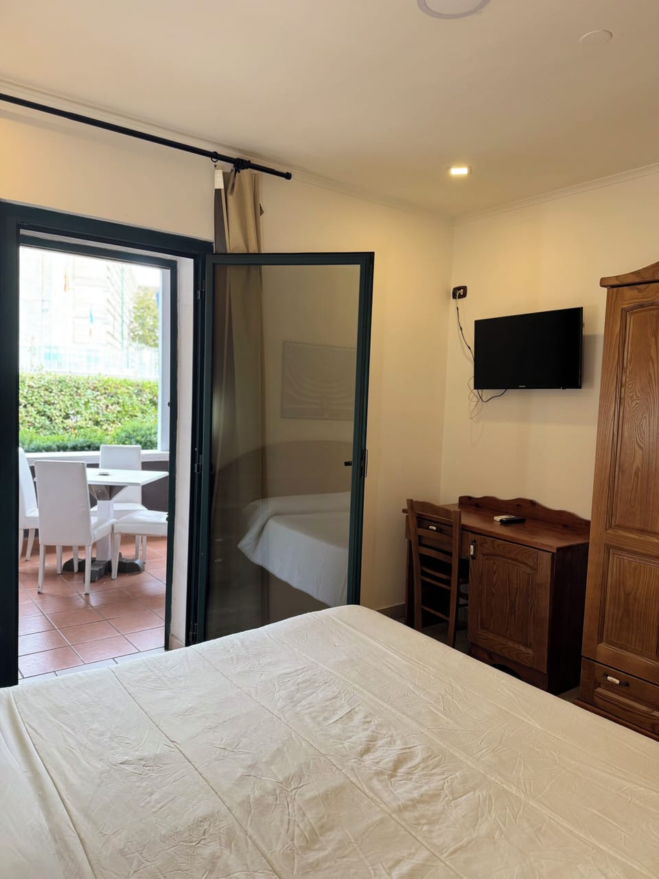 Desk, blackout drapes, free cribs/infant beds, free WiFi