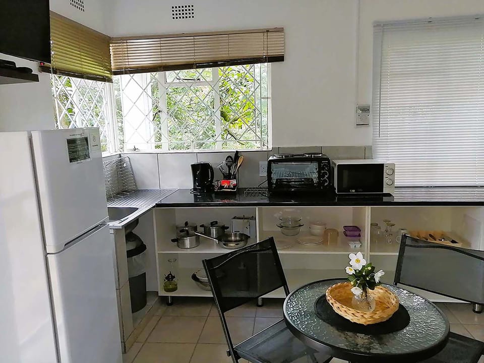 Executive Studio, 1 Double Bed, Ensuite, Garden View (2 Berth) | Private kitchen | Coffee/tea maker, full-size fridge, microwave, electric kettle