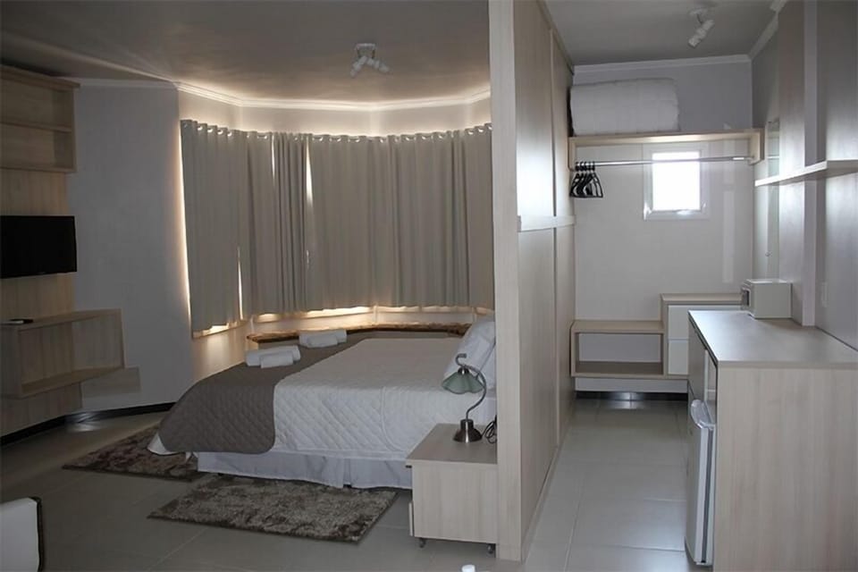 Comfort Suite | Desk, blackout drapes, free WiFi