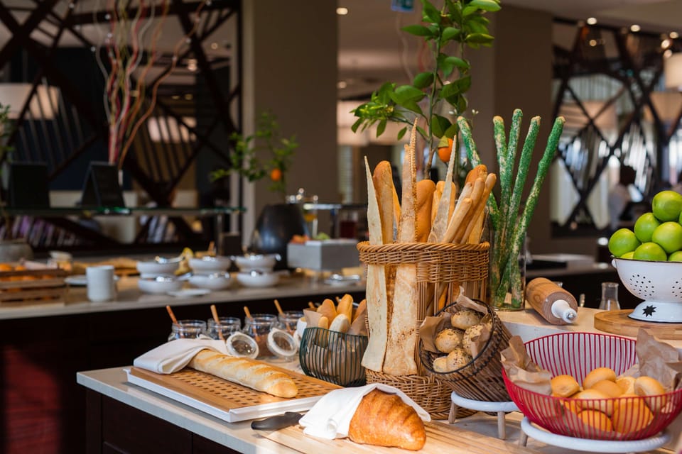 Daily buffet breakfast for a fee