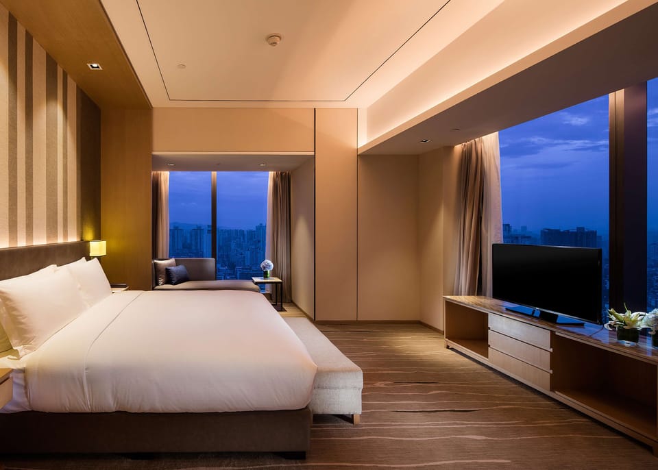 Executive Suite, 1 King Bed | 1 bedroom, premium bedding, minibar, in-room safe