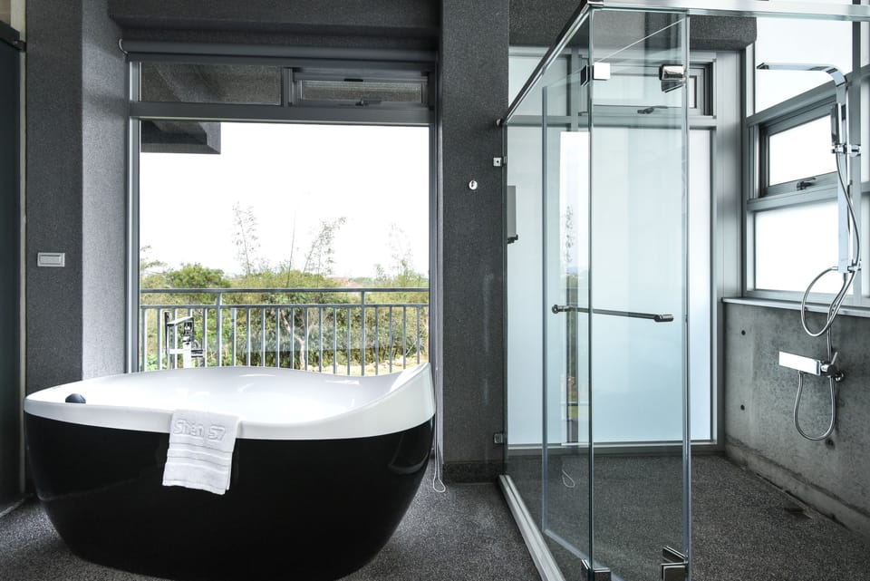 Superior House, 2 Bedrooms, Ocean View | Bathroom | Separate tub and shower, free toiletries, hair dryer, slippers