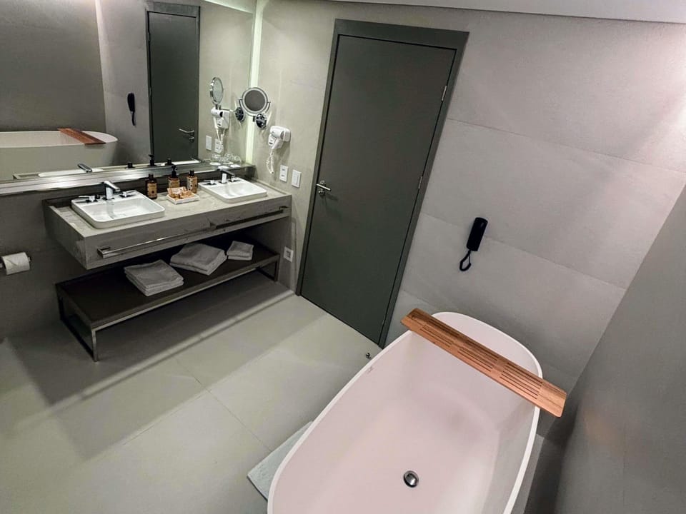 Superior Suite, 1 King Bed | Minibar, in-room safe, desk, blackout drapes