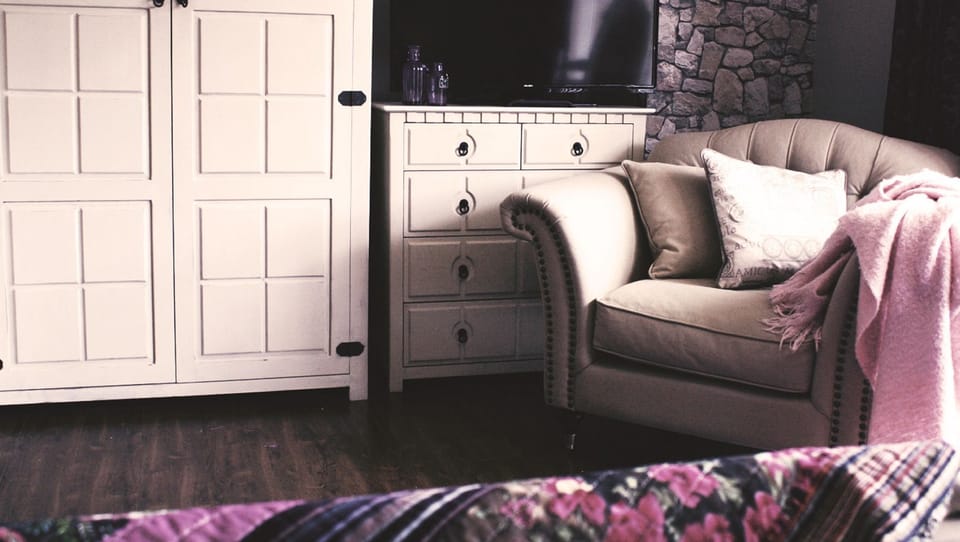 Double Room (Lavender - King Bed) | Premium bedding, iron/ironing board, free WiFi