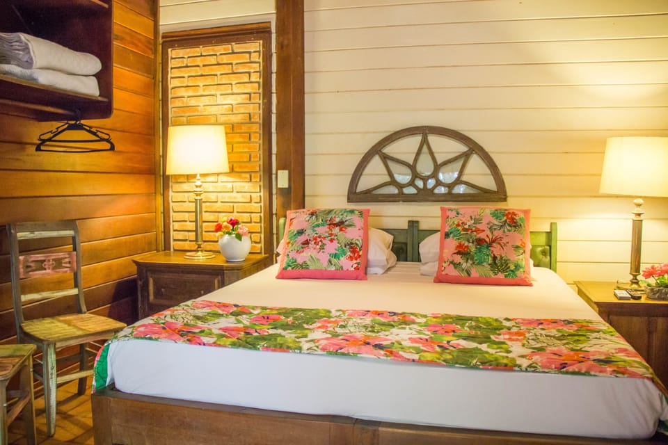 Standard Bungalow, 4 Bedrooms | WiFi (free), individually decorated, bed sheets
