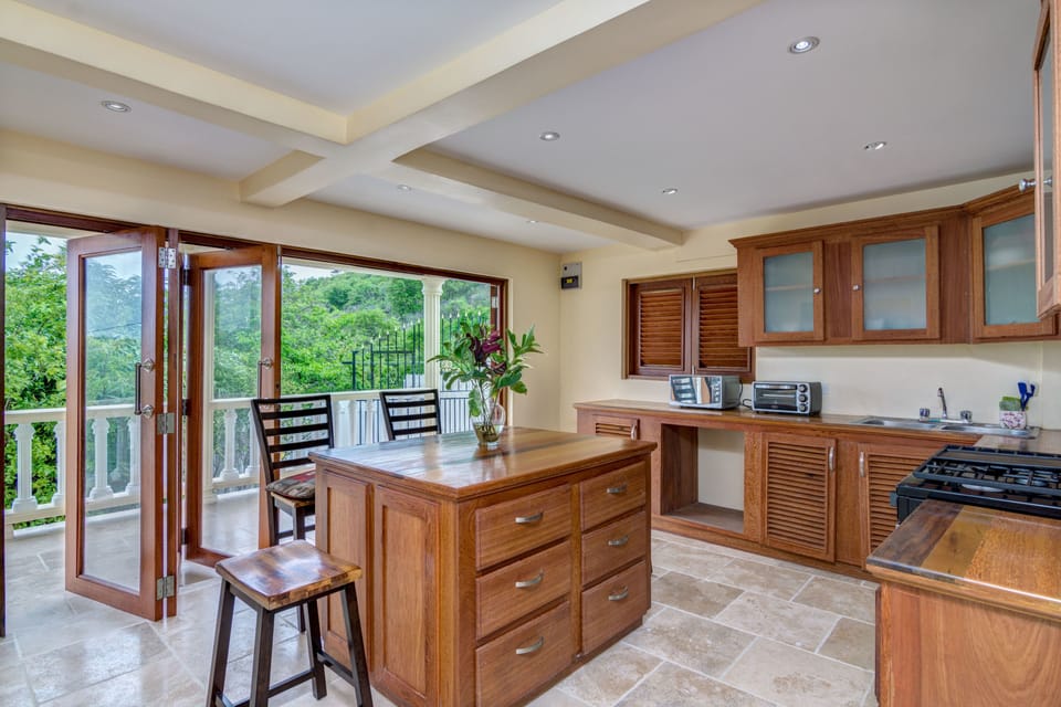 Luxury Villa, Ocean View | Private kitchen | Fridge, microwave, oven, stovetop